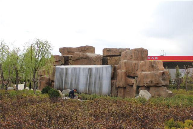 拉薩娘熱路格?；ü珗@